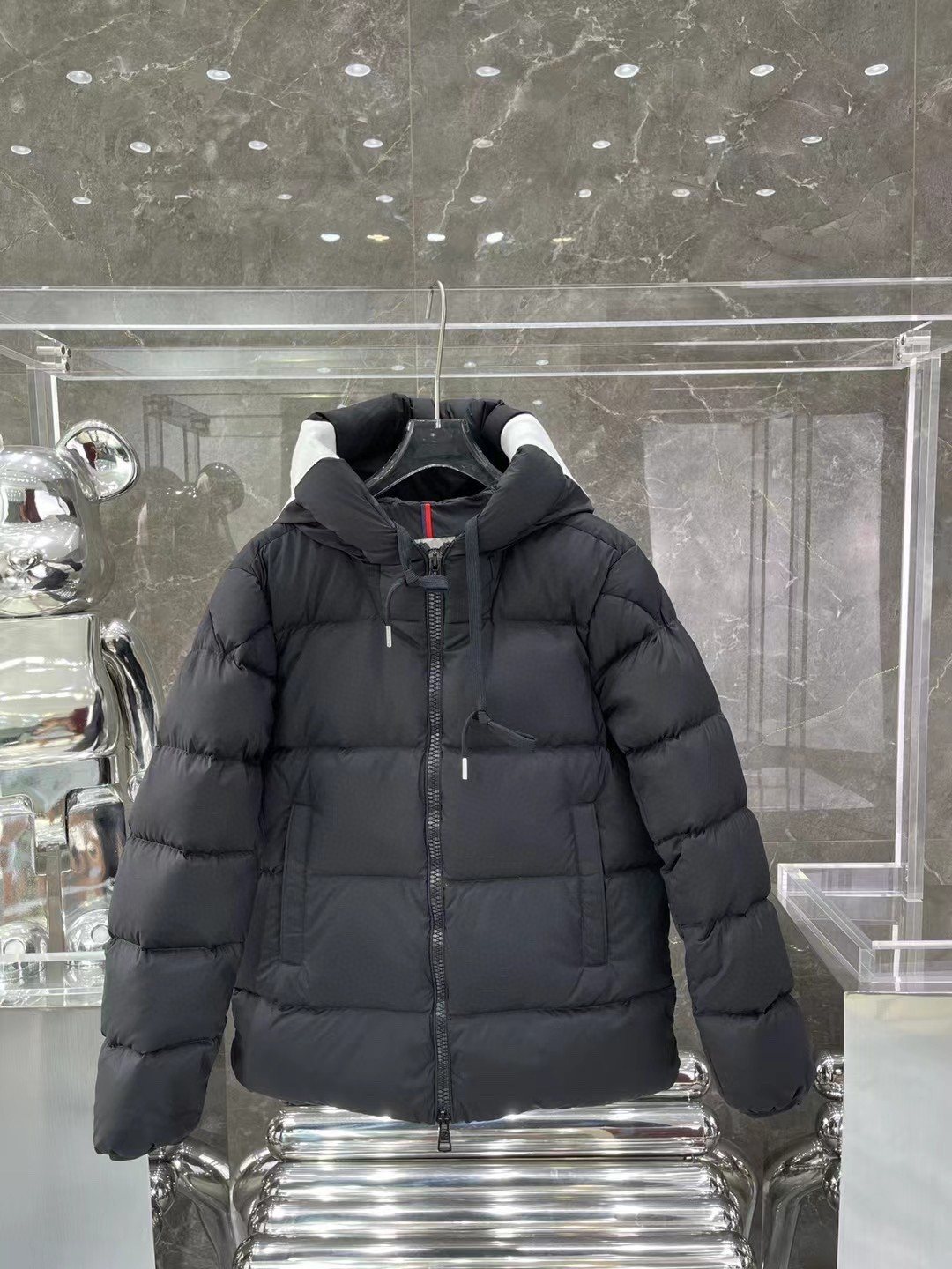 Moncler Hood-Print Hooded Puffer Coat — front