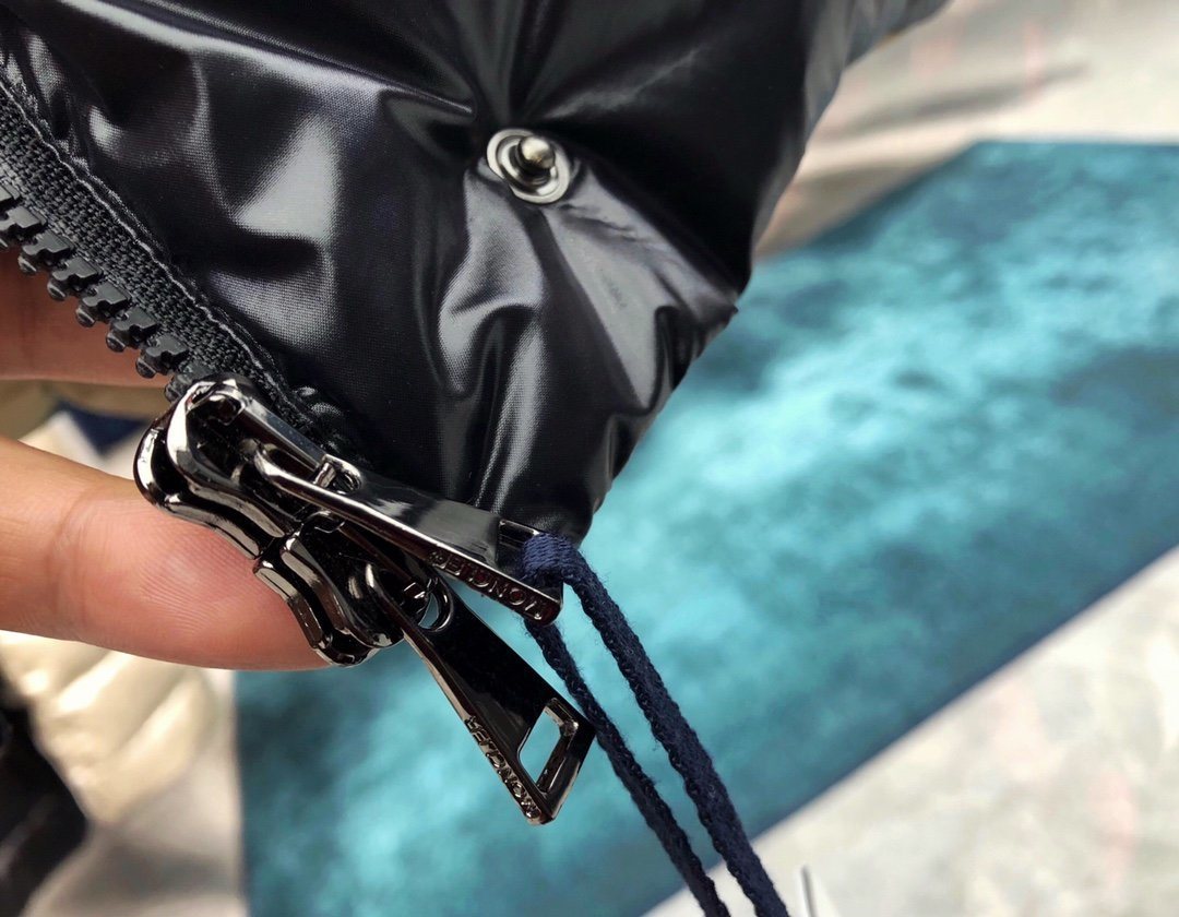 Moncler Black Hooded Puffer Coat — detail