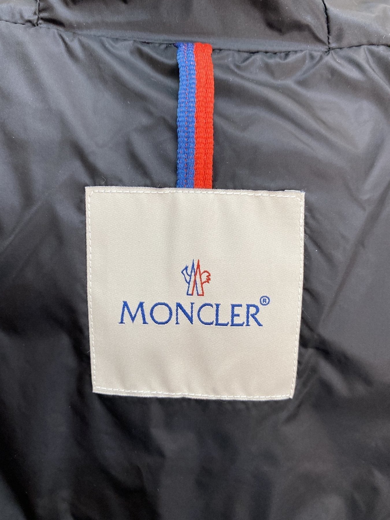 Moncler Hooded Striped-Sleeve Puffer Coat — neck_label