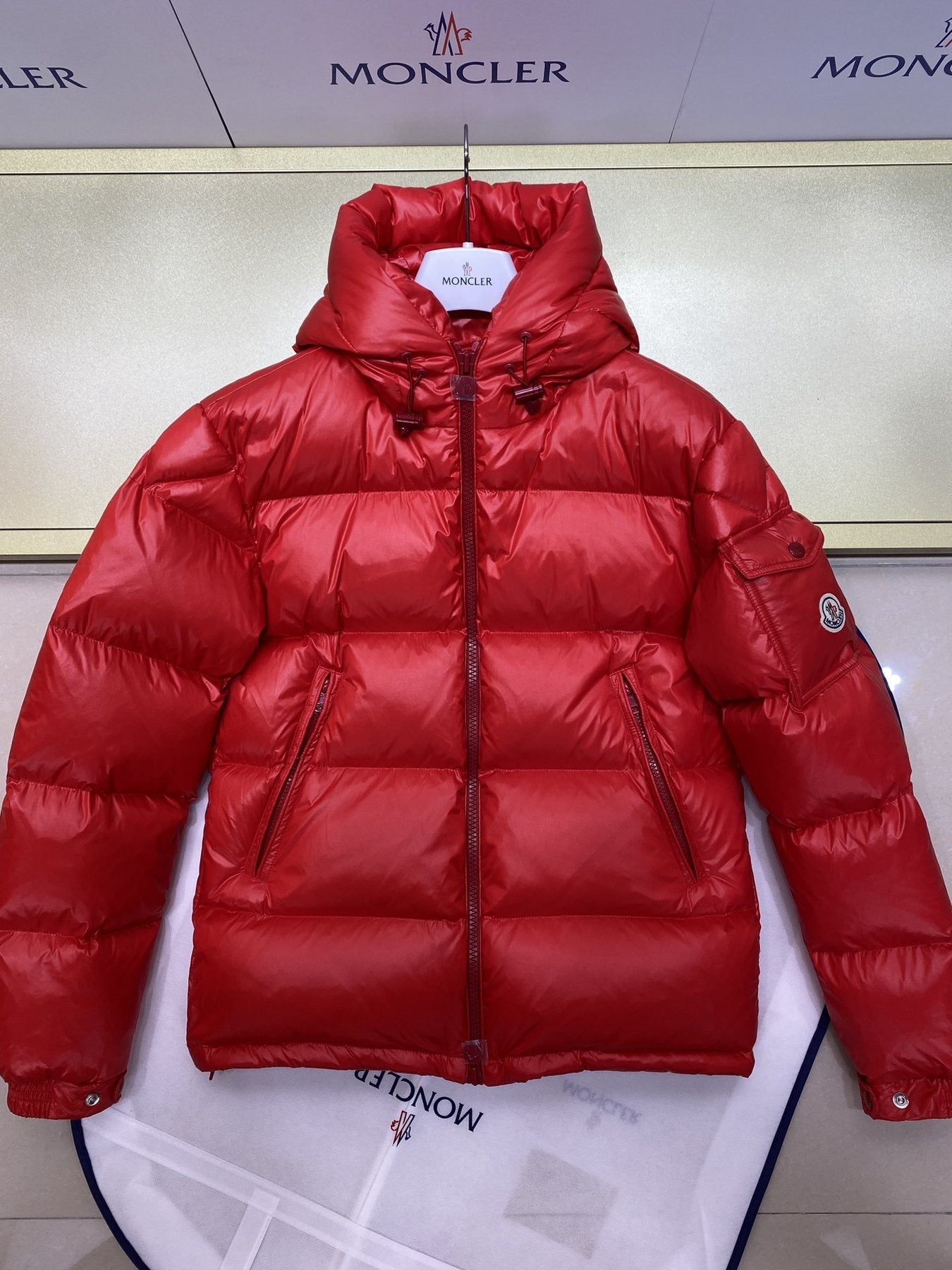 Moncler Ecrins Hooded Puffer Coat — front