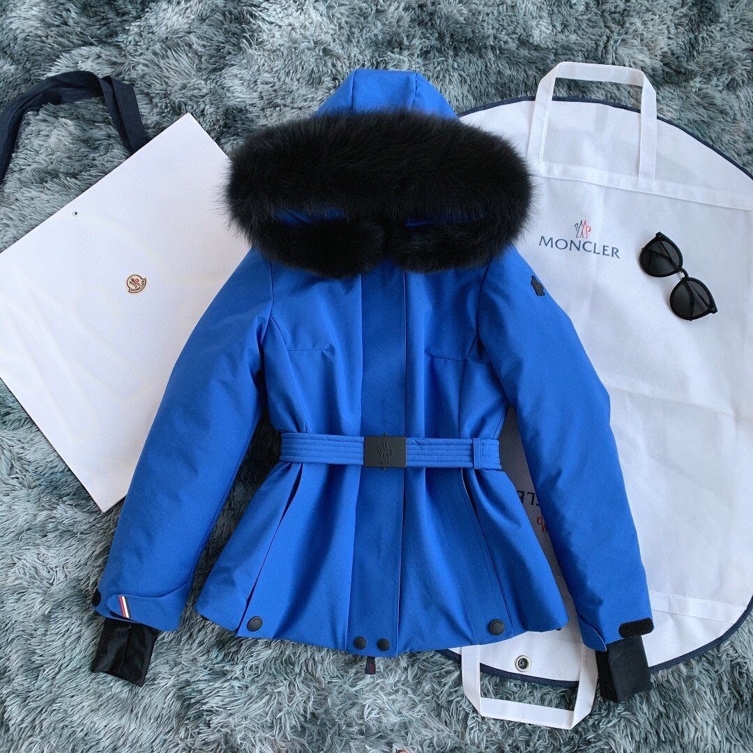 Moncler Women's Fur-Trim Hood Belted Puffer Coat — front