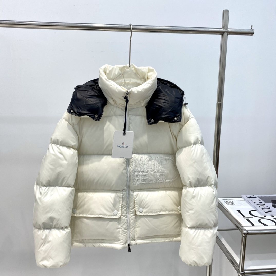 Moncler Contrast-Yoke Hooded Puffer Coat — front