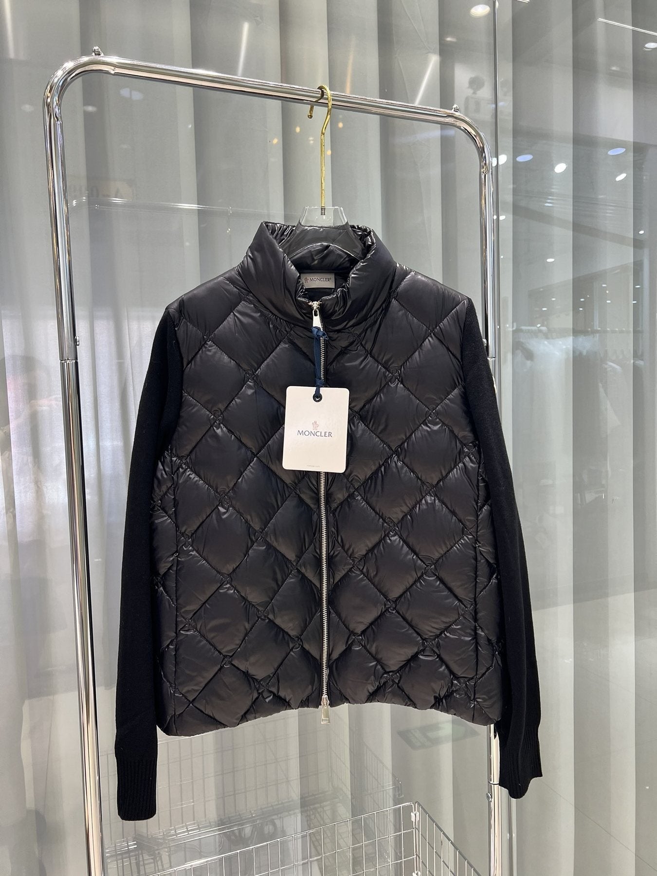 Moncler Diamond-Quilted Knit Sleeve Jacket — hang_tag