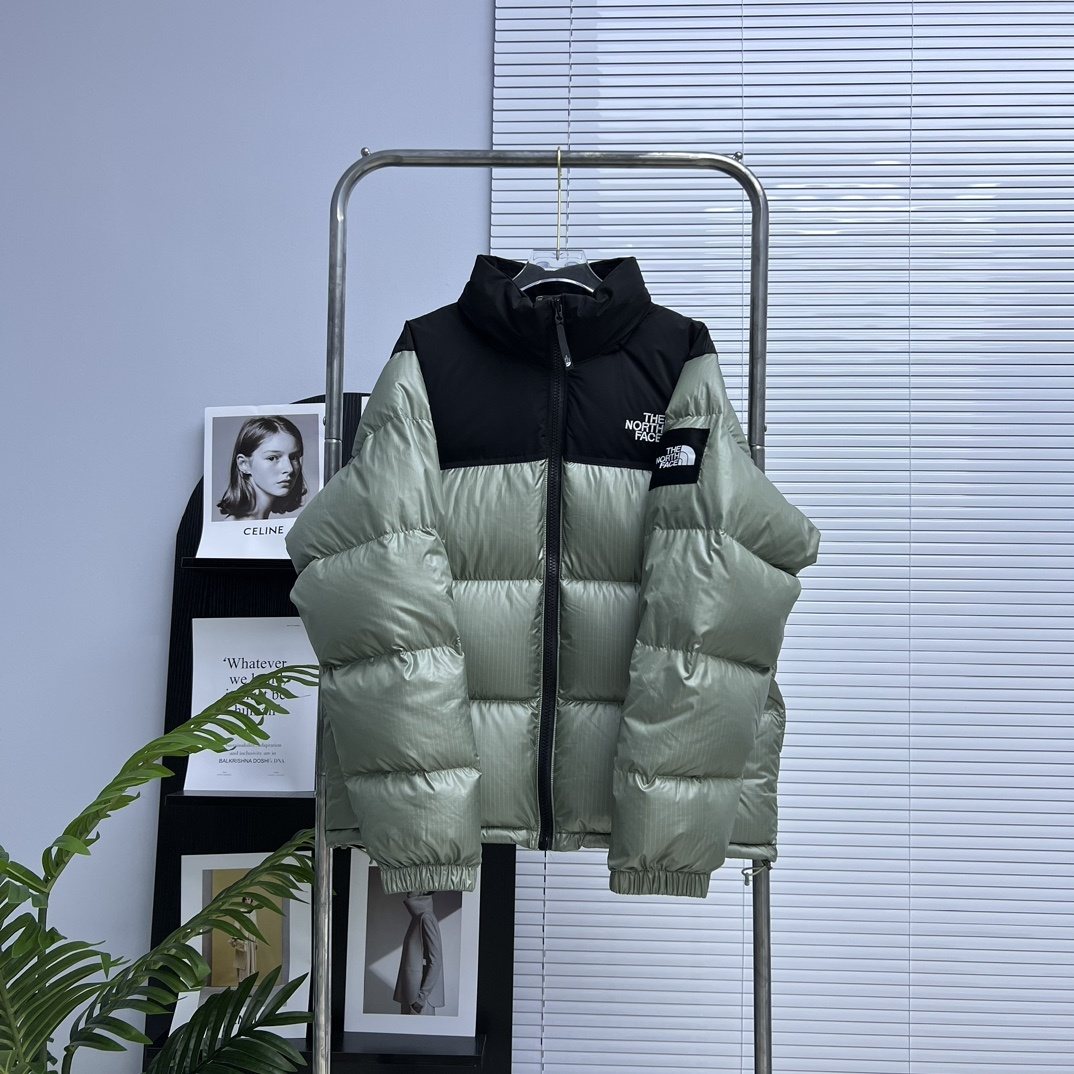 The North Face Color-Block Quilted Puffer Jacket — front