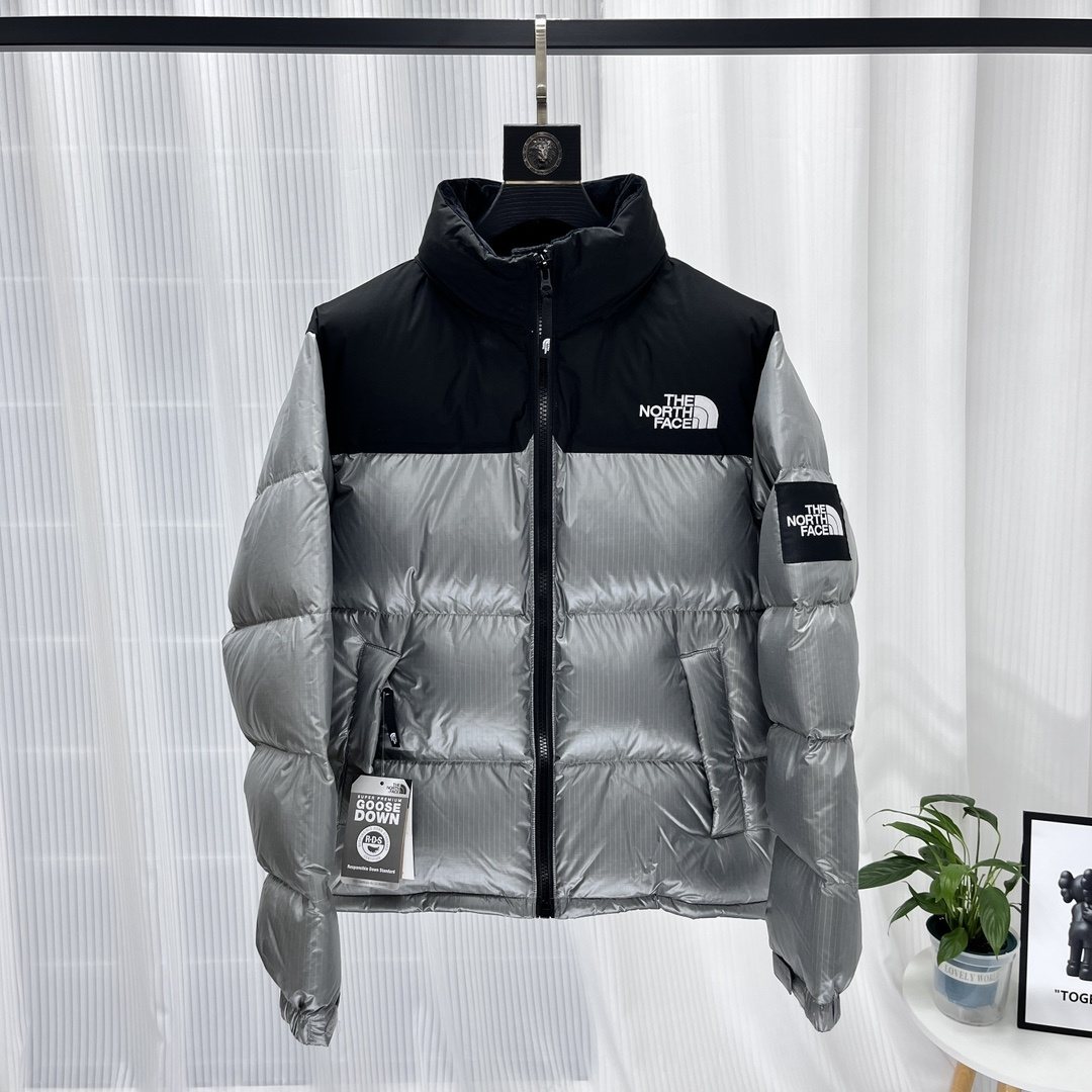 The North Face Color-Block Quilted Puffer Jacket — hero
