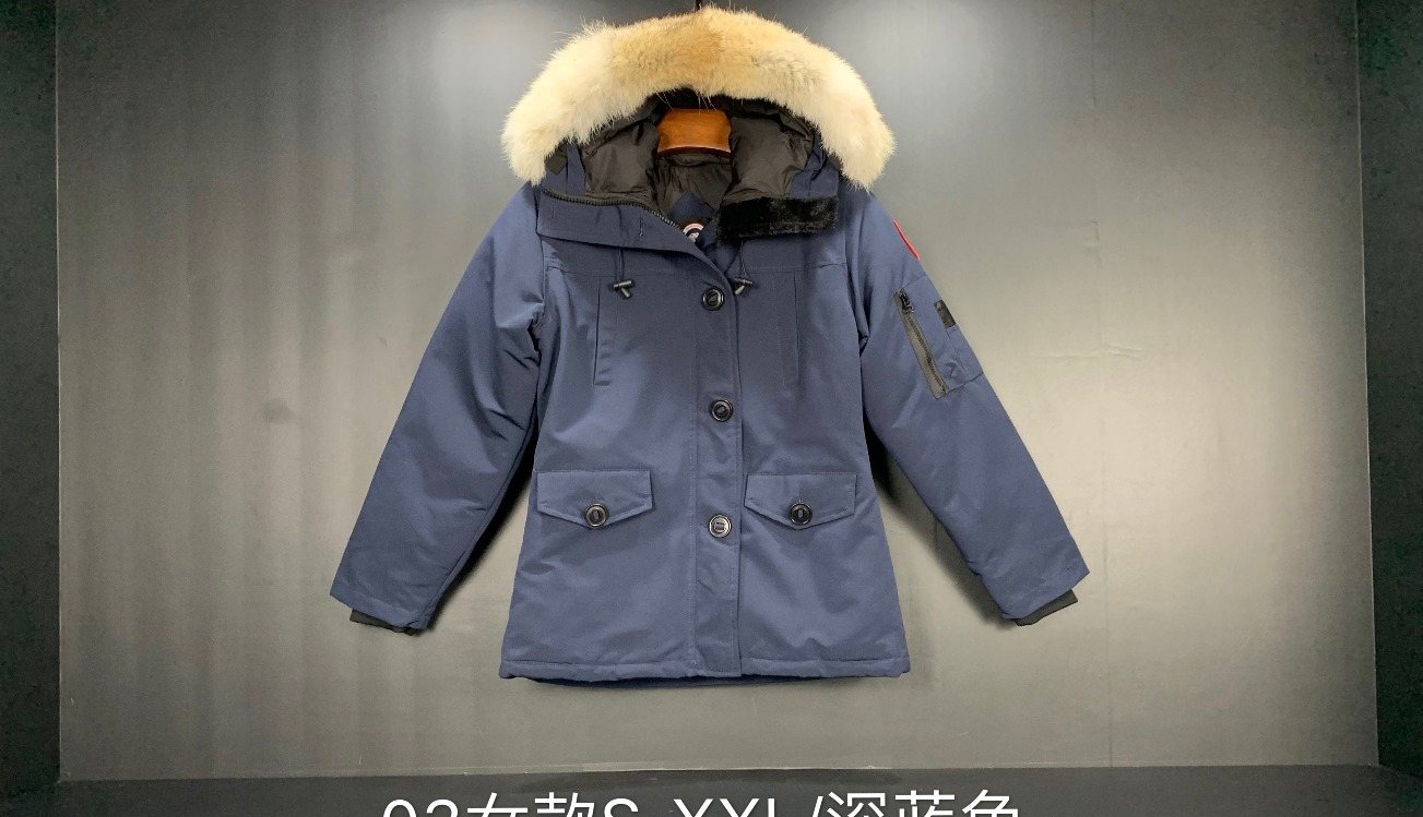 Canada Goose Women's Fur-Trim Hooded Parka Jacket — front