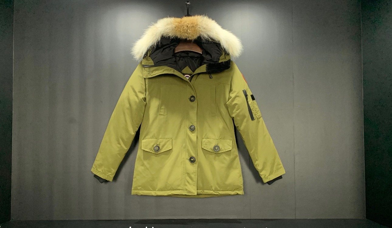 Canada Goose Women's Fur-Trim Hooded Parka Jacket — front