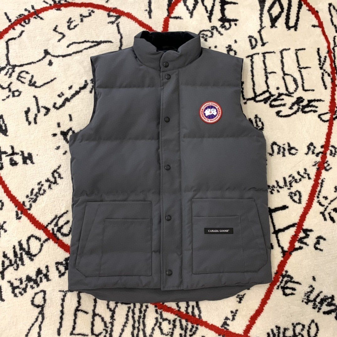 Canada Goose Quilted Snap-Front Vest — front